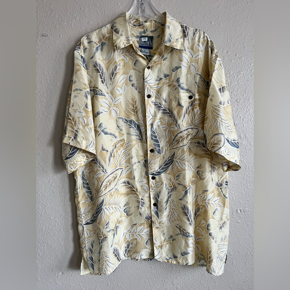 Silk‎ Traders Hawaiian button down